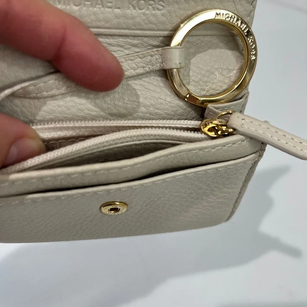 Michael‎ Kors Wallet Small Pebbled Leather Cream Gold Logo Coin Purse Keyring